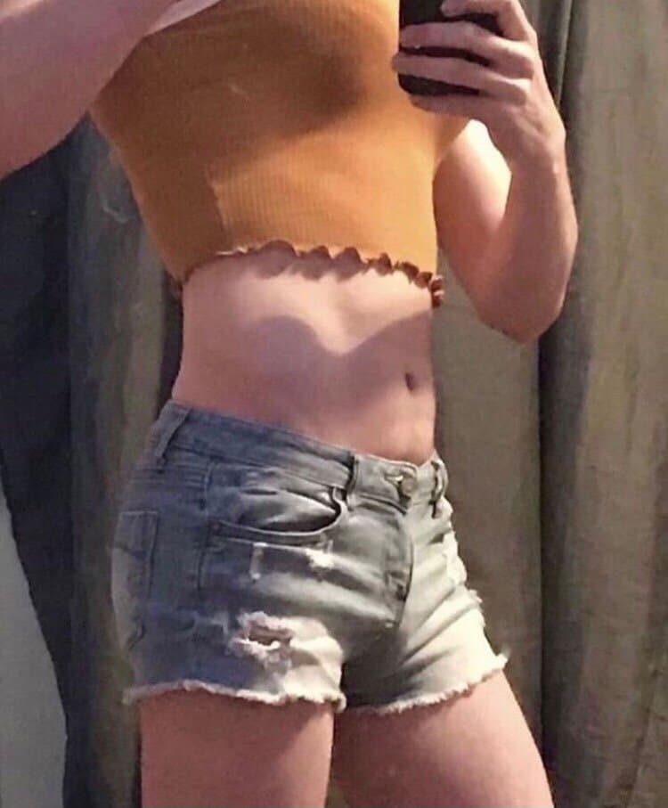 Closet trans Madison working on being seen as a woman. Kik: amadisonbria insta: girlygurlmaddie