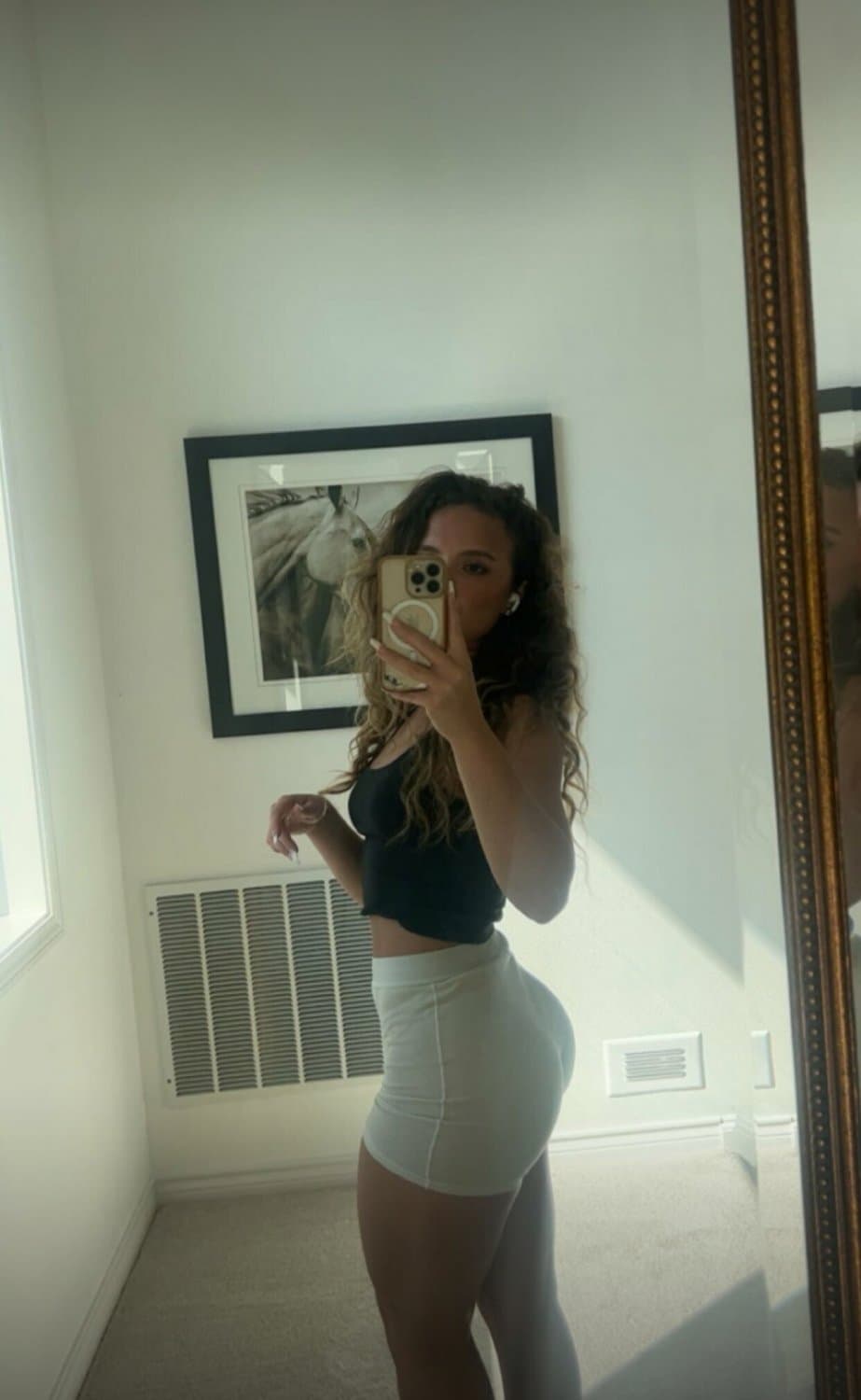 World class slut ready to get her throat abused