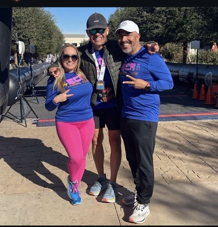 Bimbo Real estate agent is a cheater, SHARE SHARE SHARE