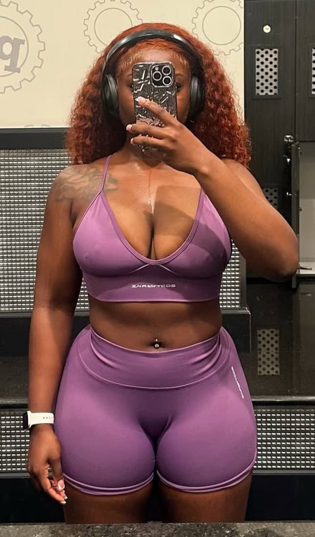 Thick ass dark chocolate ebony