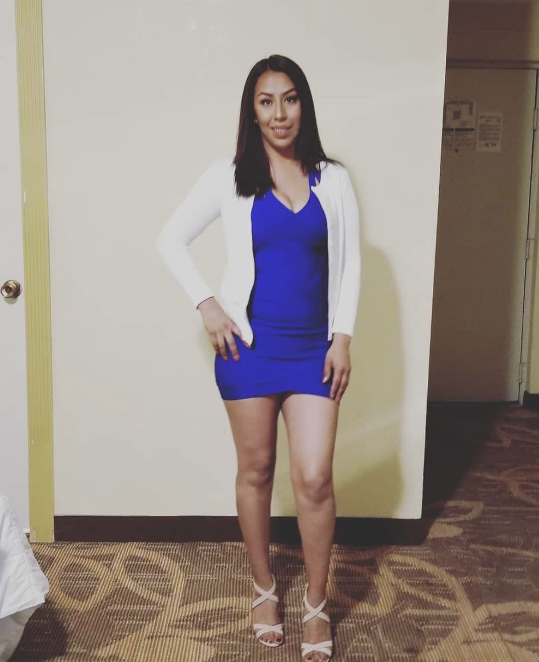 Click to view full size Creampie or pull out on this Latina slut milf