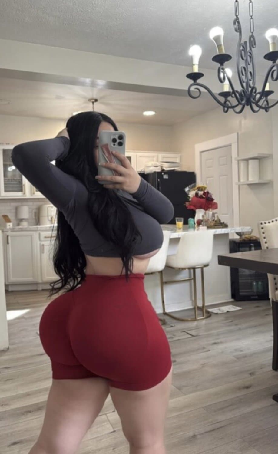 Lul babys is back if u from chi u know diz lil mama ya fuk wid her more on the bbw side or slim thic