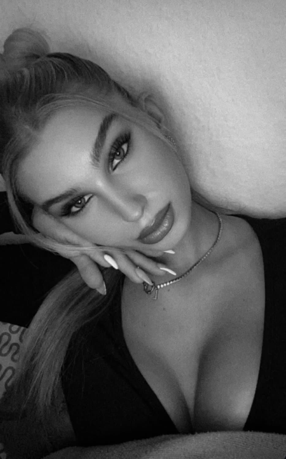 German onlyfans newcomer Teen Repost for nude content