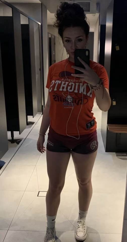 Go and write that dumb little slut on Kik and show her what an slut she is kik: lia.bergmann25