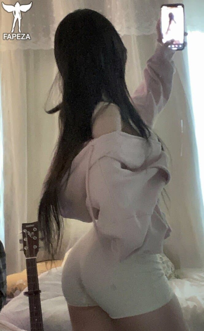 Asian Twitch streamer 6