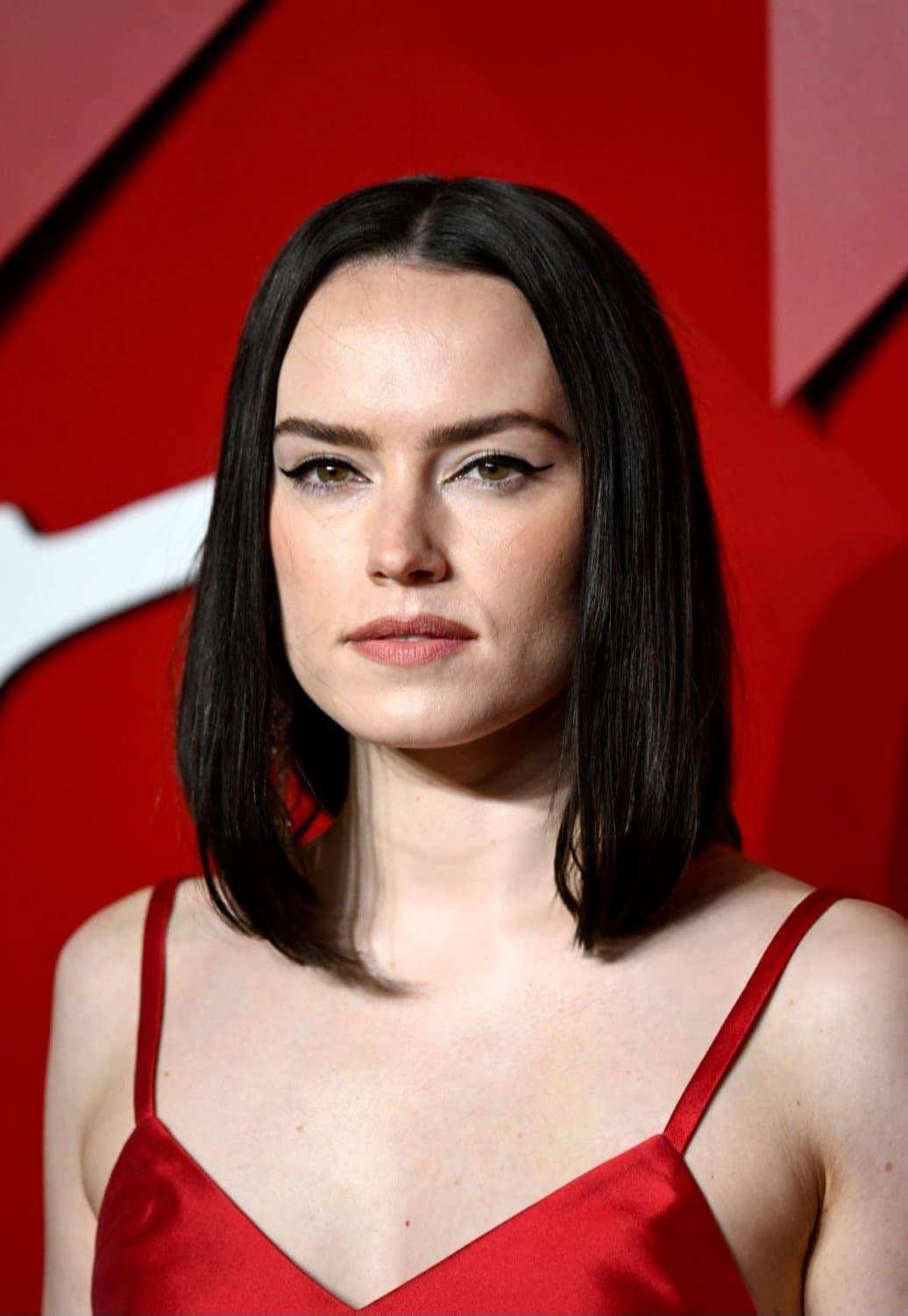 Click to view full size Daisy Ridley sexy in red crop top