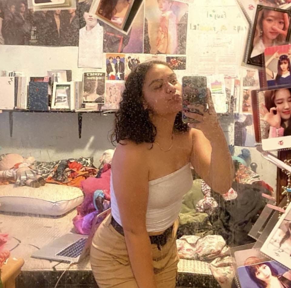 Flat tiddies wanting some spotlight