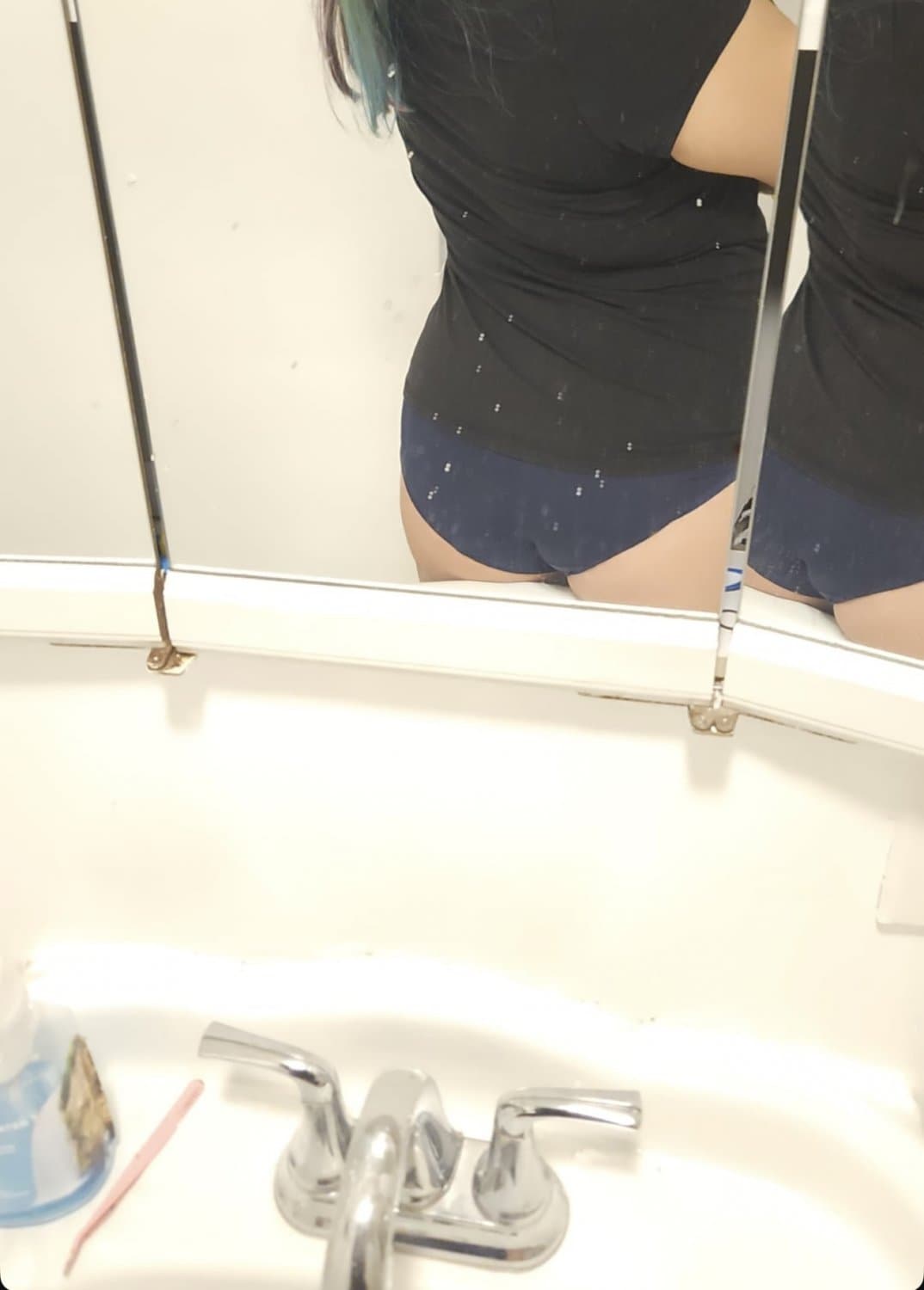 Awesome nipples! Pm me titties you know irl. Or omegle type originals. Only post if you ask me too