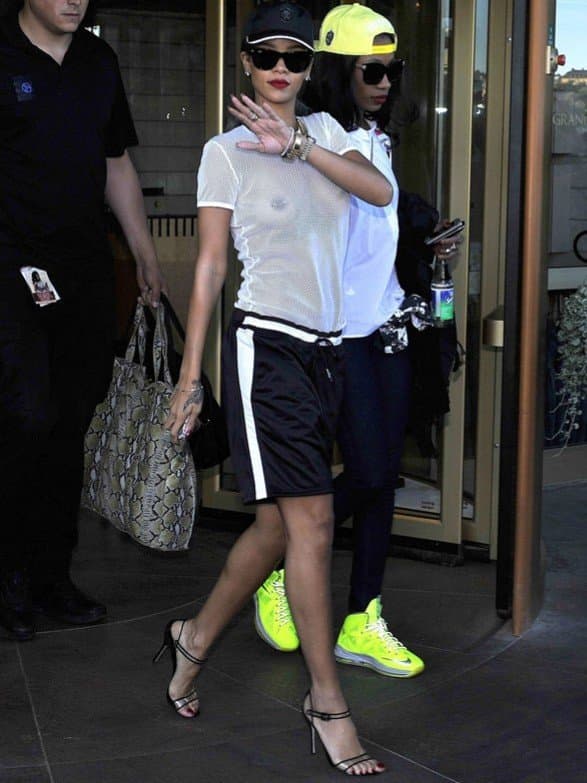 Celebrities Nipple Piercing (Ice Spice, Rihanna, Kendall Jenner...)