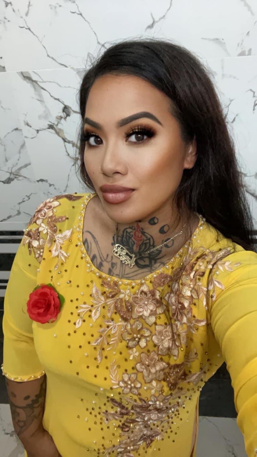 Thick juicy ass Polynesian slut ?