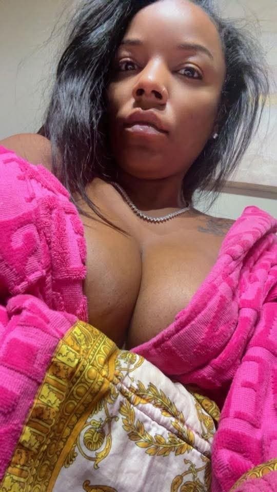 Ebony Queen wants your babies.