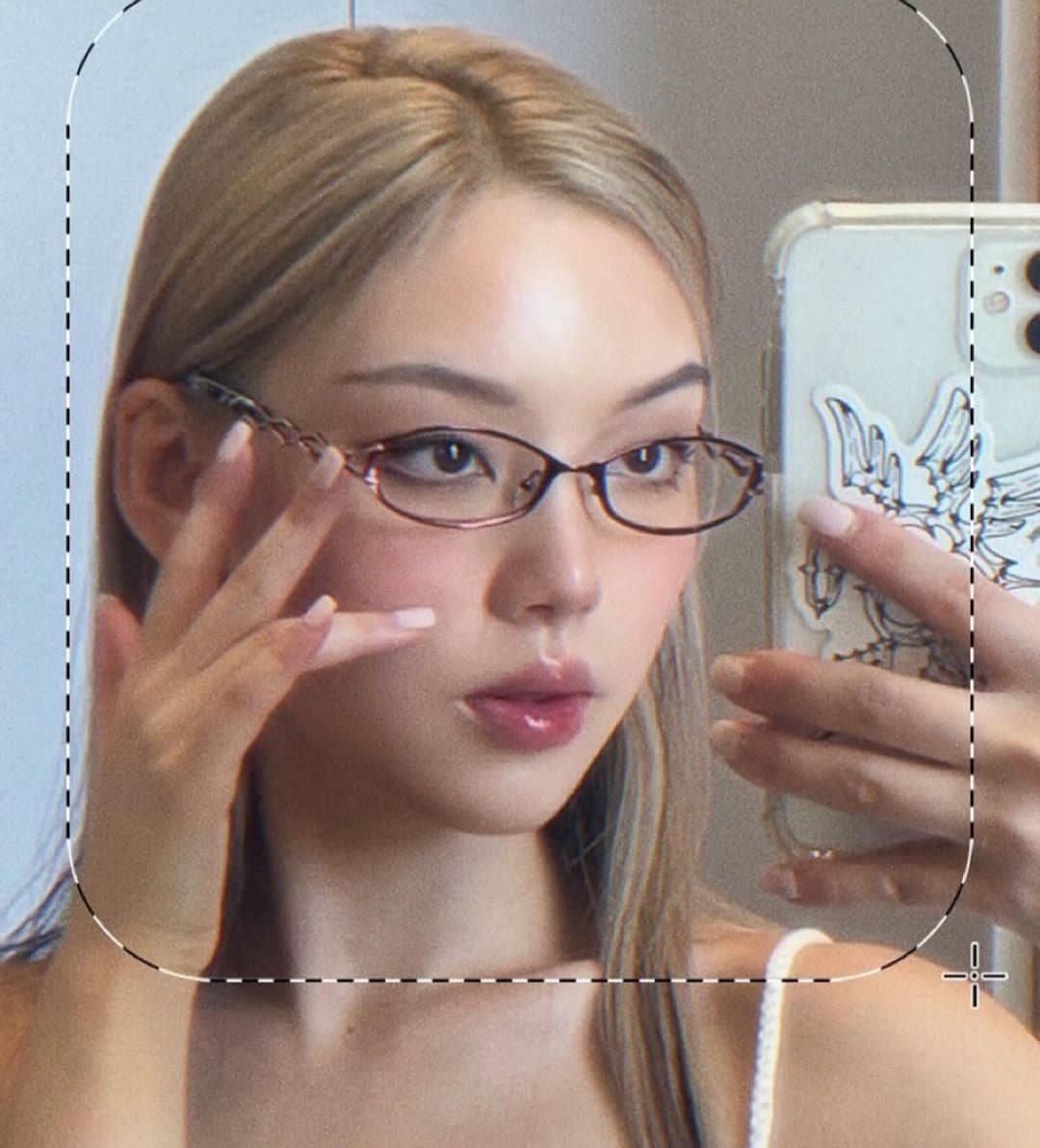 Hot BN chinese social media model