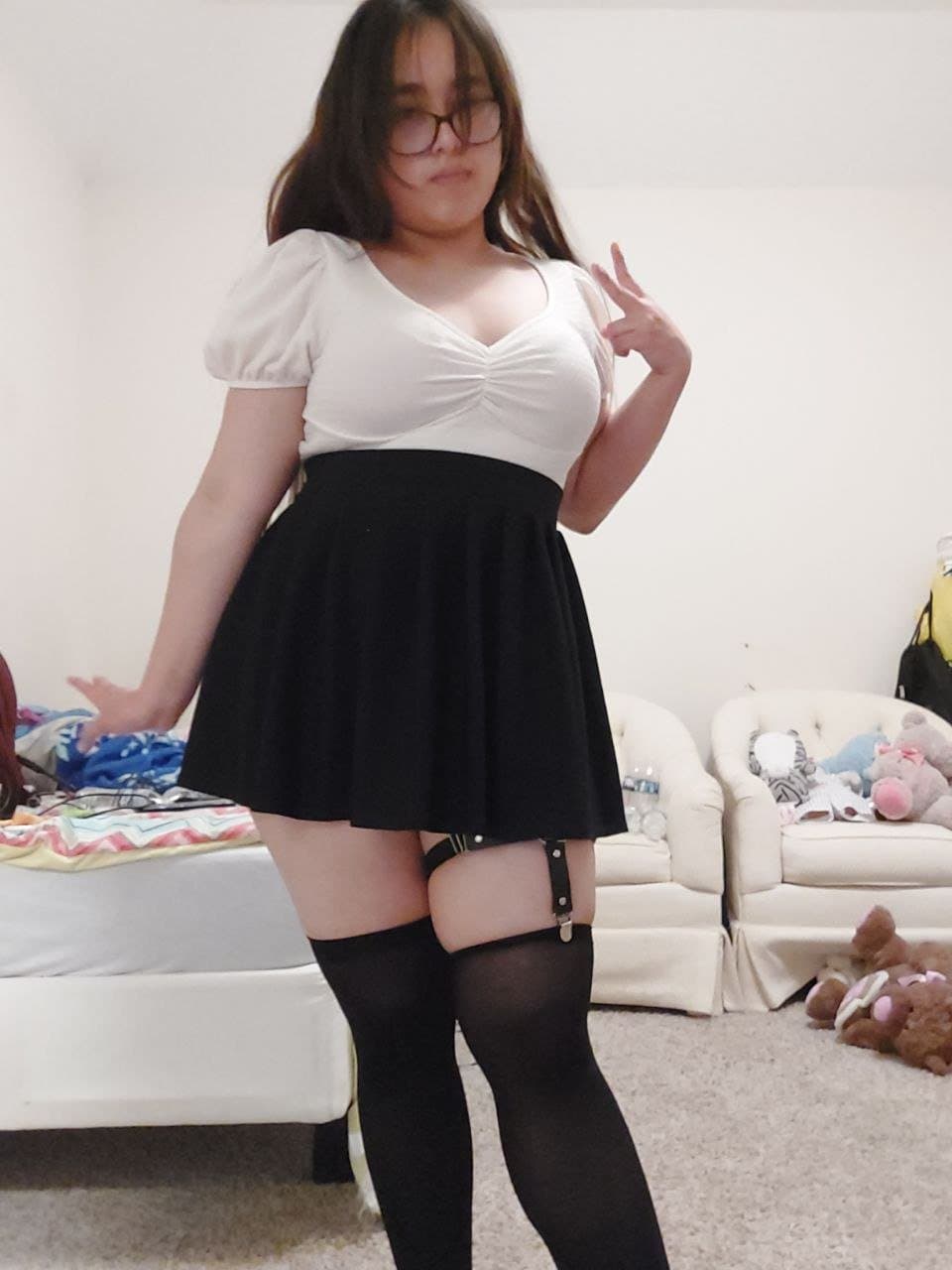 muy inocente a la vista de todos, pero la puta se deja cojer por todos los que sea