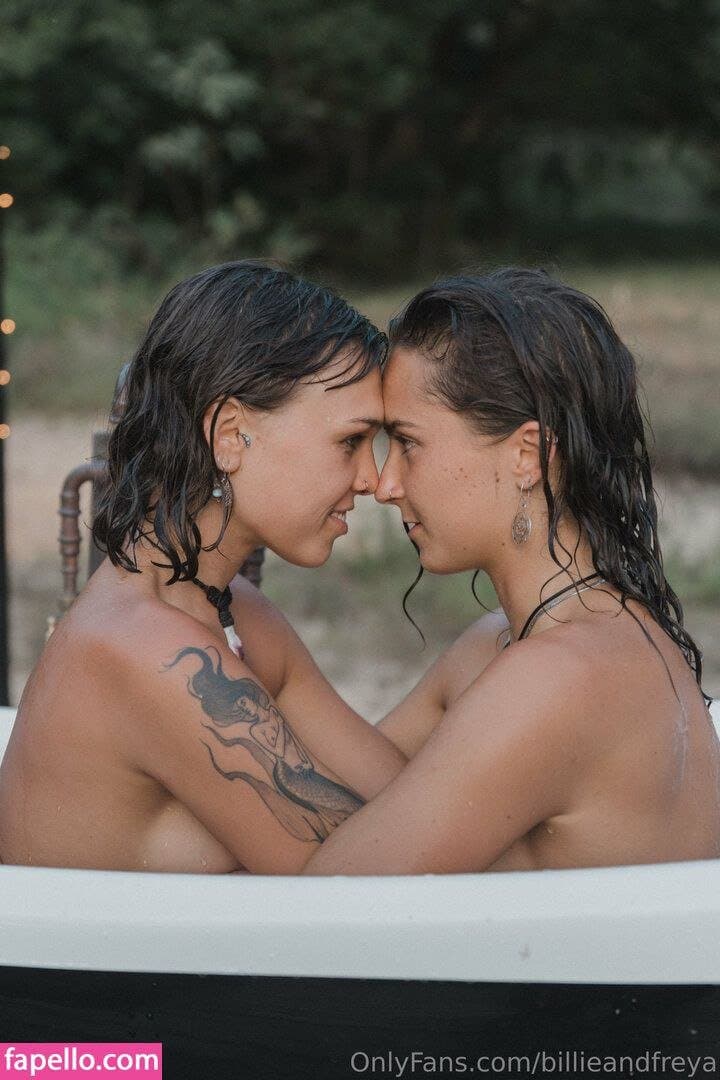 Sexy Lesbos