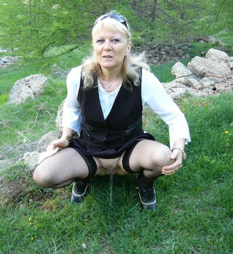 Mature Pissing Women
