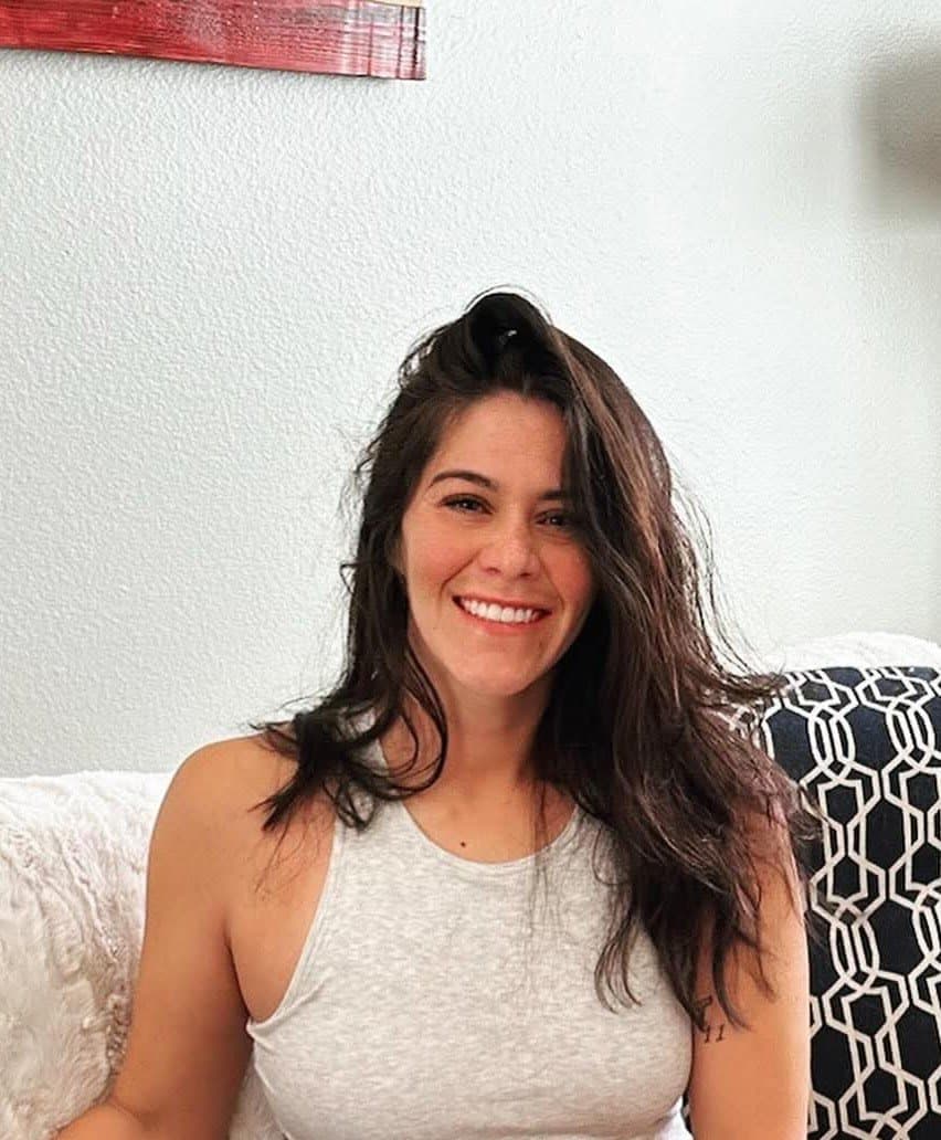 Latina fucking BBC interracial. Brunette webslut fucks bbc outdoor at the beach. AI humiliation