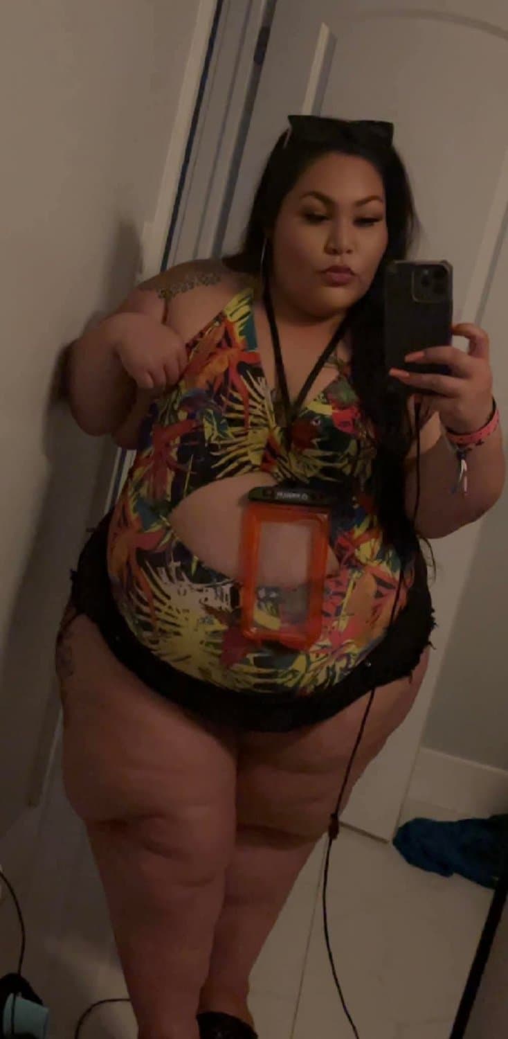 MASSIVE HUGE THICK BIG OLE BOOTY ASS SSBBW LATINA