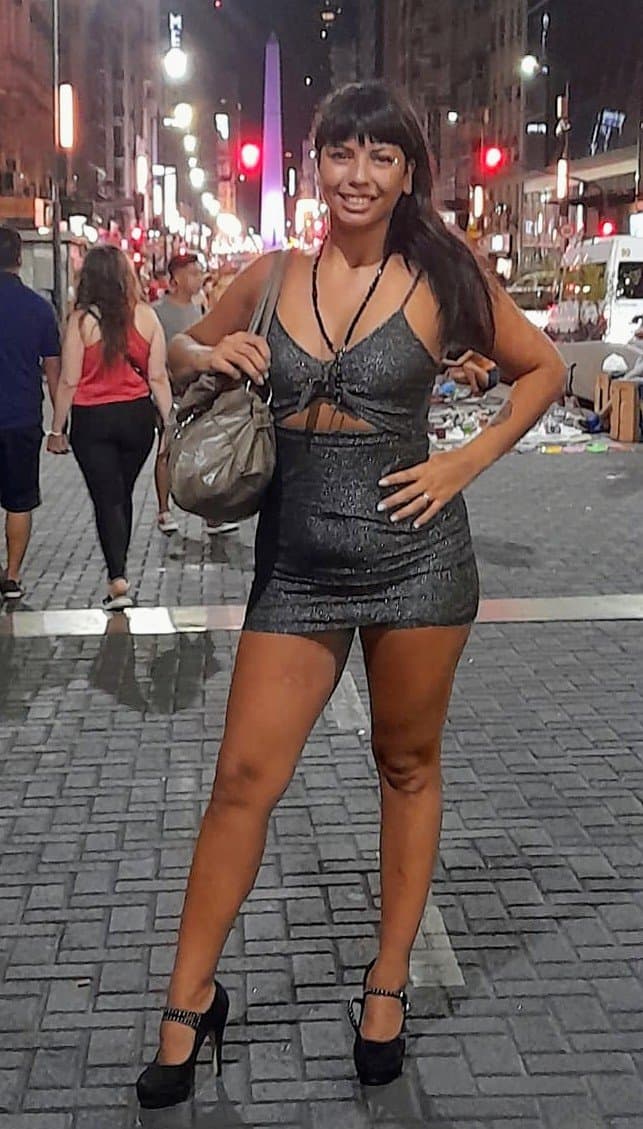 Analía Belén linda morocha argenta