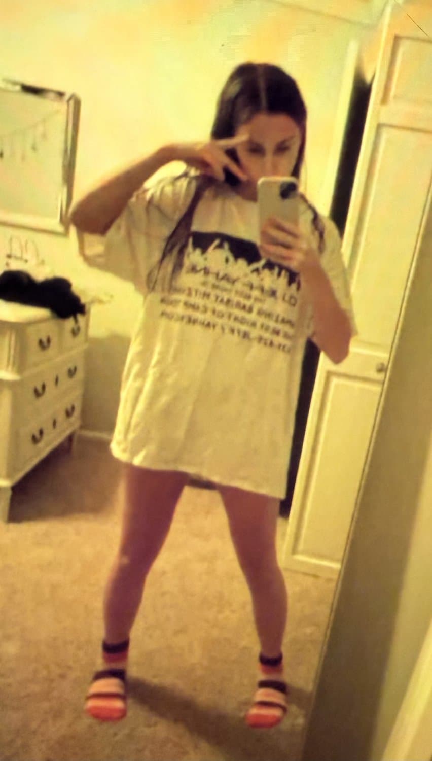 Big Tit 18 year old Sexy Slut Andi