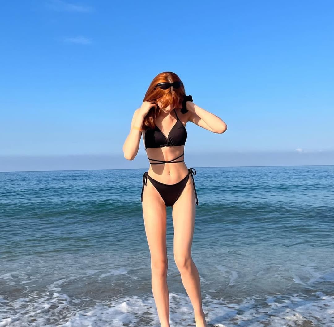 Hit redhead slut feet. High heel body ass foot ff