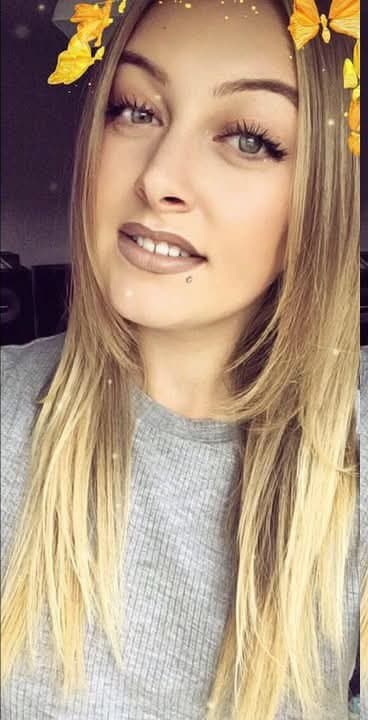 UK blonde pussy play with meaty pussy lips