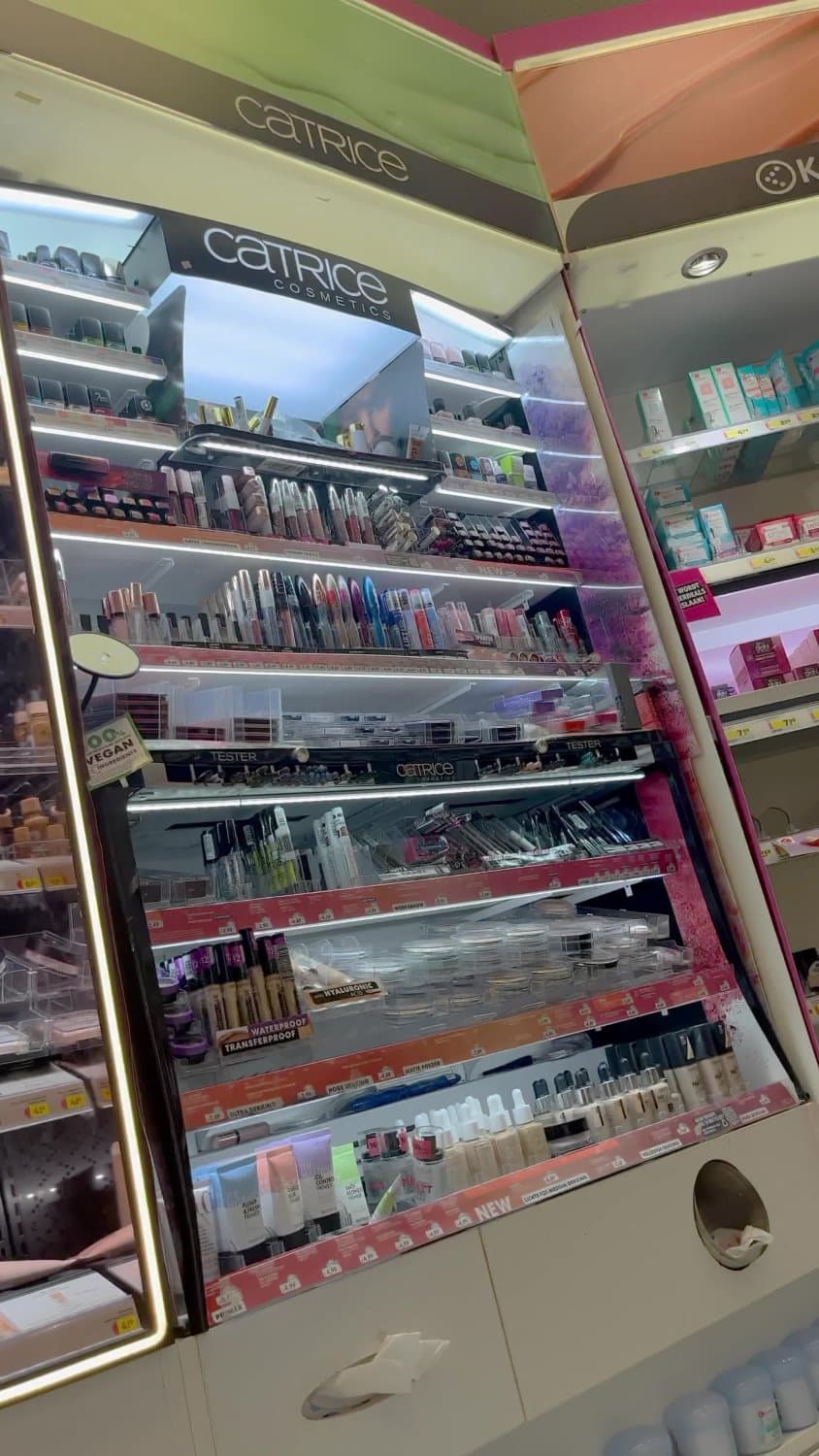 Dutch girl in leather pants caught candid