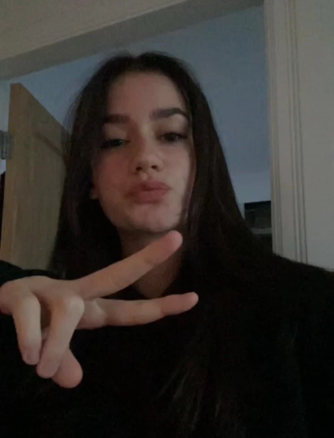 18yo Annabel loves to show off her teen body ;)