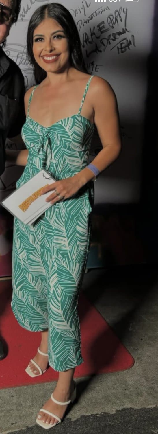 Kimmie Q97 from Fresno 559 ?goonfuel feet, soles, legs, nips, tribs. I love jerking to her ?