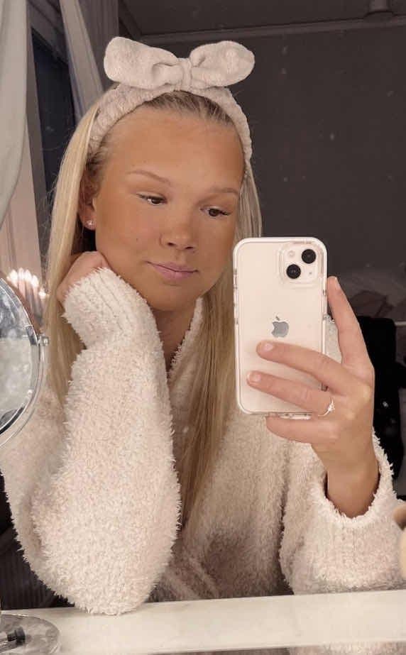 Eric’s sisters friend Lisa Rydholm