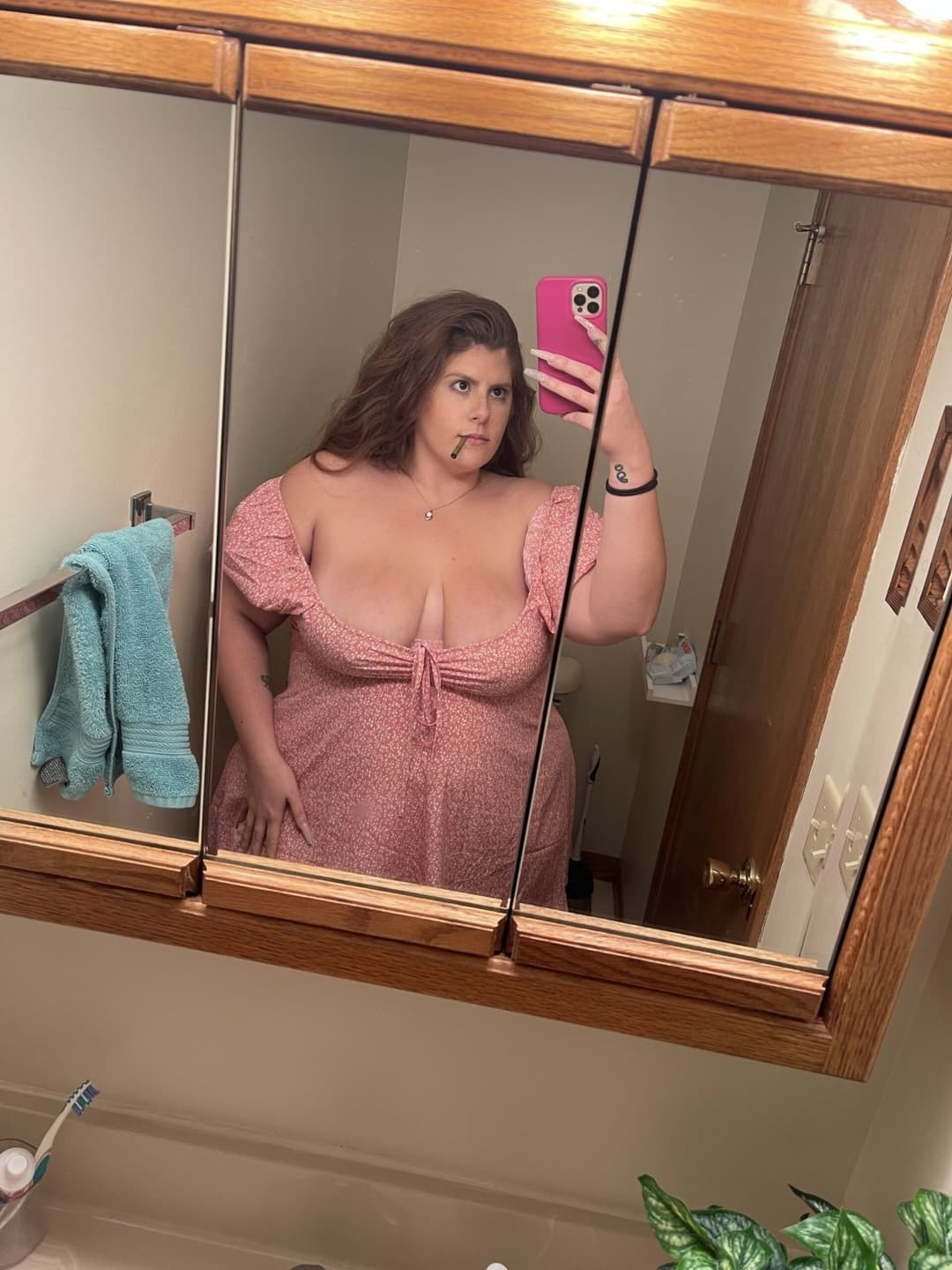 BBWs Taking Selfies (fleshy but not naked)