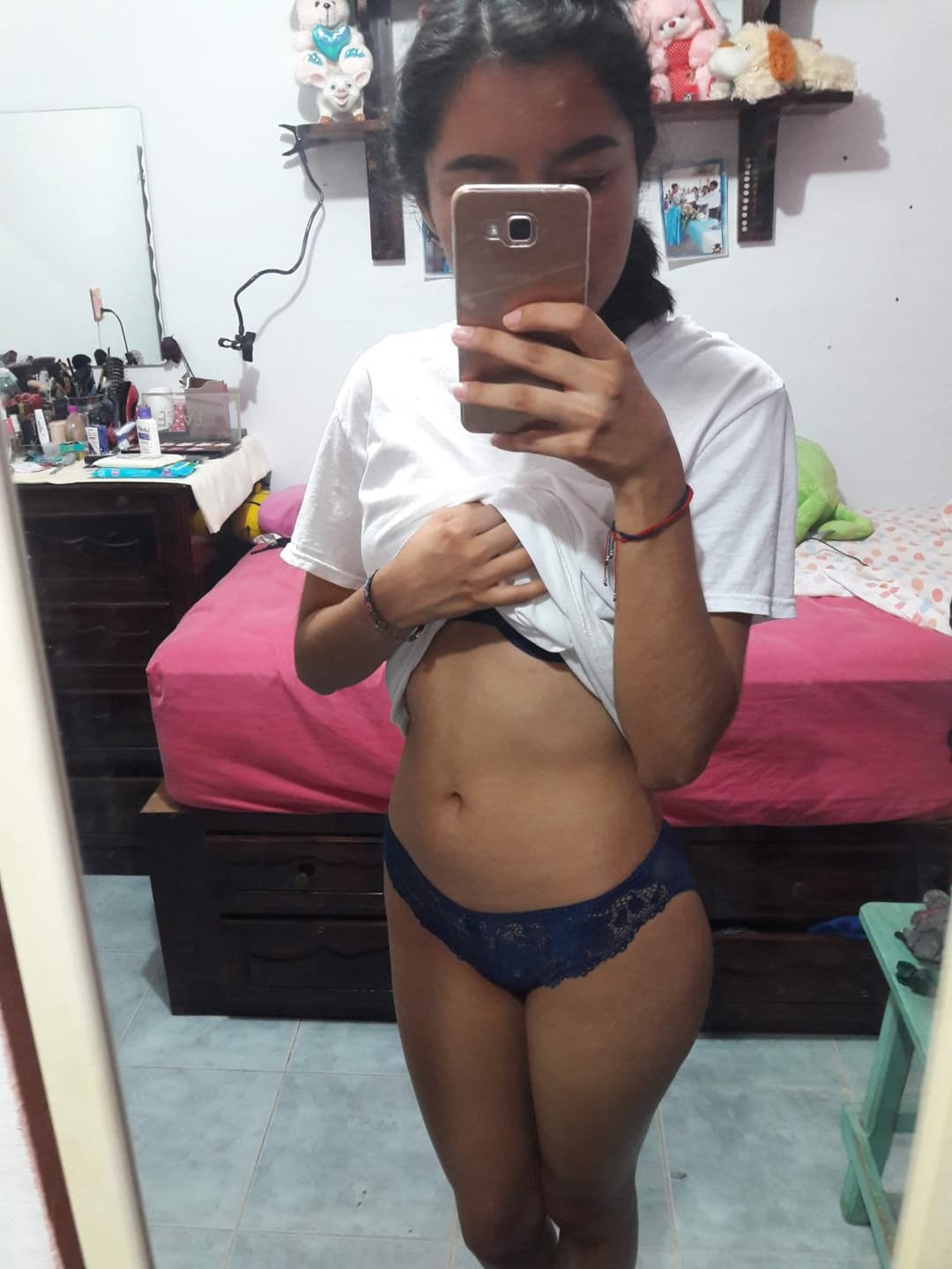 Click to view full size 18yo latina sucking a big cock and getting fucked