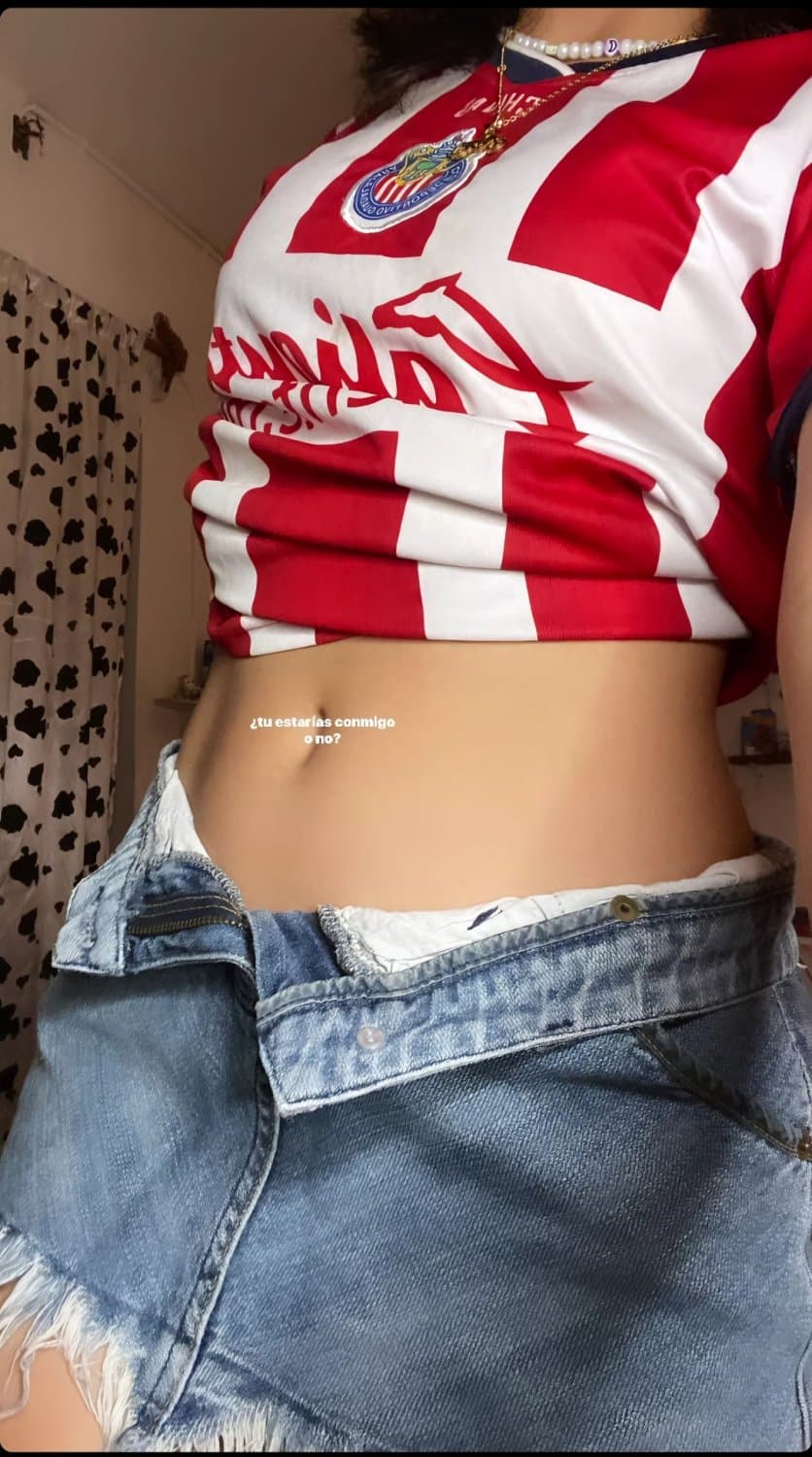 Anyi Gutierrez Niña deliciosa dediquenle pajas con lechita rico