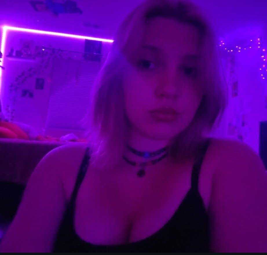 Sexy Teens Ass + Face Pics