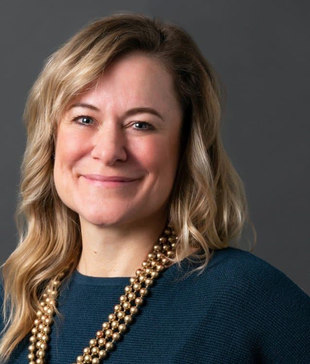 Thanks @Red5 for the video of Joiwind getting her titty  flicked at mardi gras