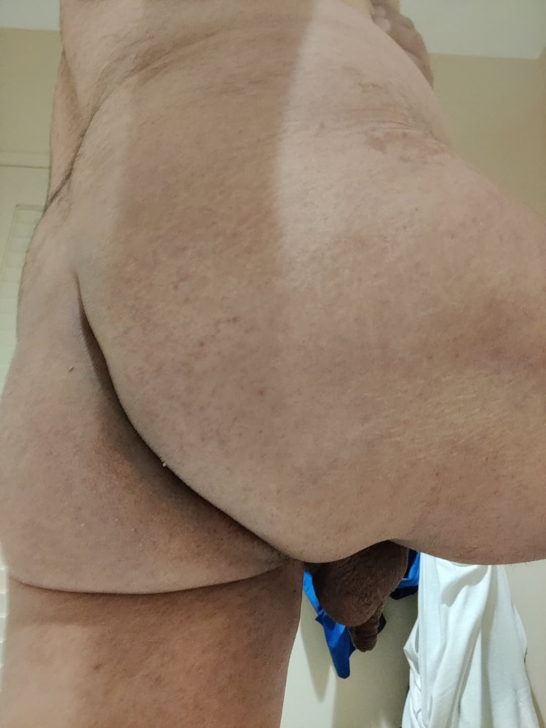 Gay chub ass gym locker room