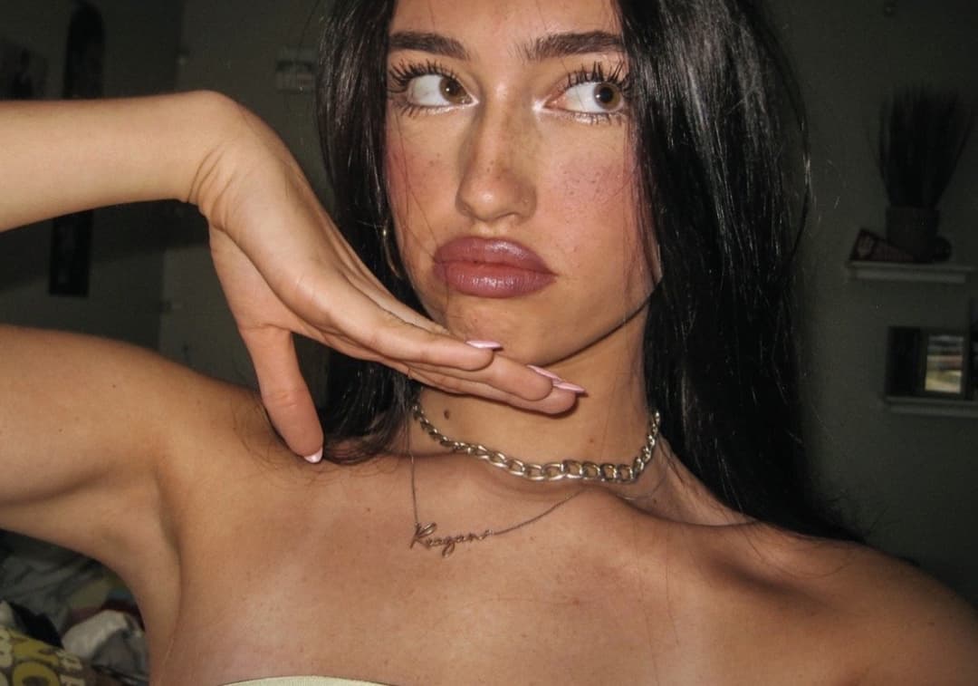 Indiana U slut Reagan H