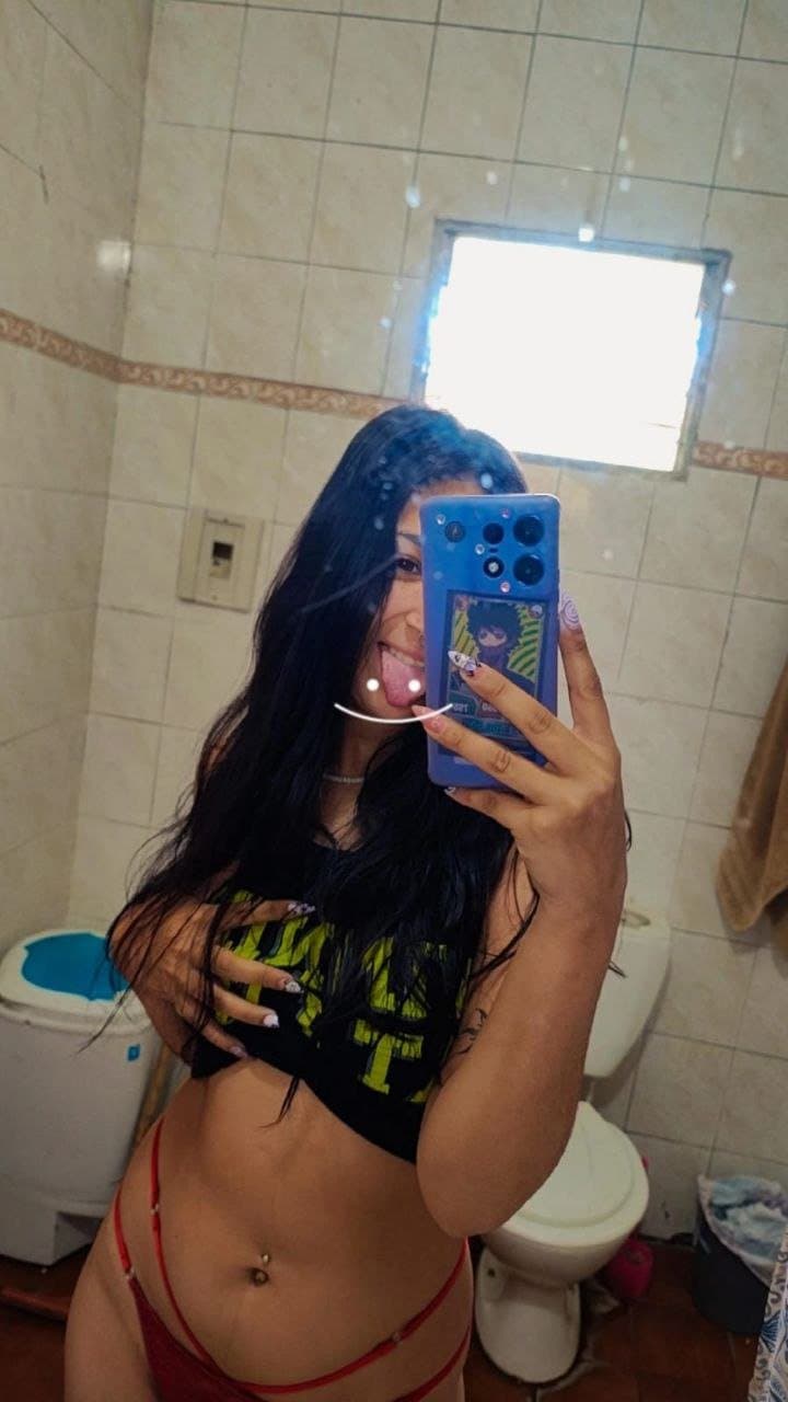 esposa do amigo no motel... amigo chupando gostoso