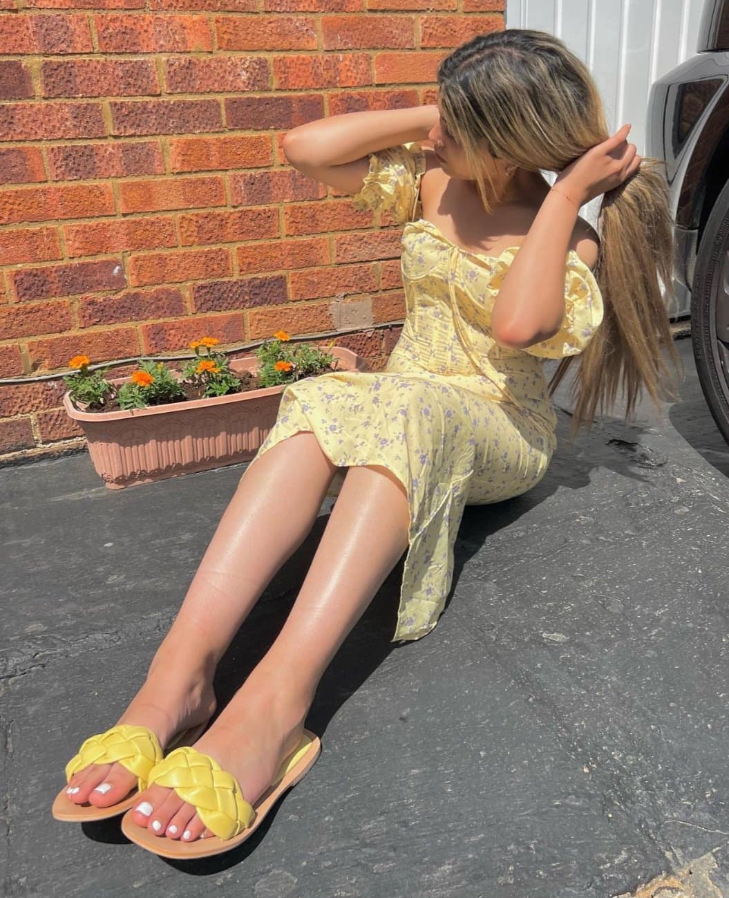 Paki babe loves it when you masterbate over her pics