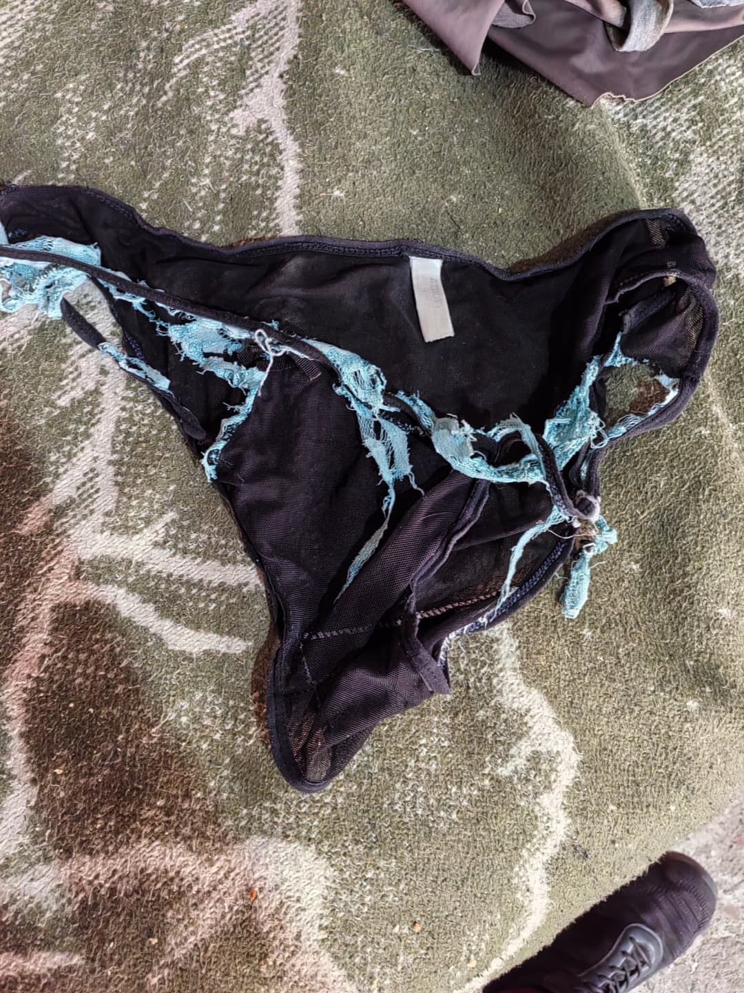 Calzones y tangas sucias de mi tía ??