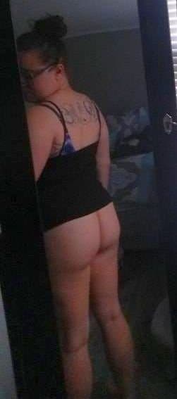 Hot blonde milf Katie totally naked!