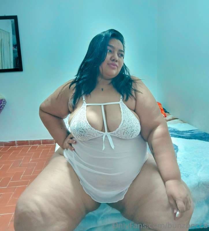 ChuNky C0LomBi@N Bo0tY !!