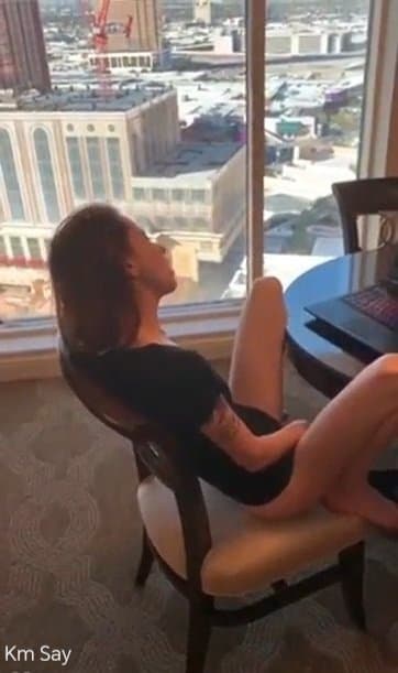 Wiss Kris_Hot_geisha, Eufrat- Hermanastra zorr4 pajera se masturba duro en su chep4 delicios