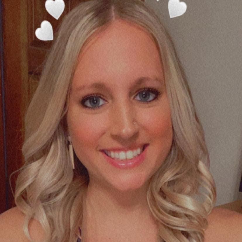 Click to view full size This G G W flasher is wrong about her body. She has a nice ass but her best feature is that pussy!