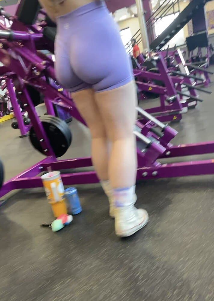 Low quality sneaks of redhead gym sluts ass
