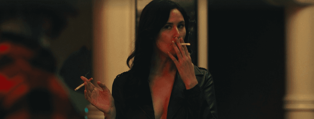 Click to view full size smoking horror hottie from horror movie A