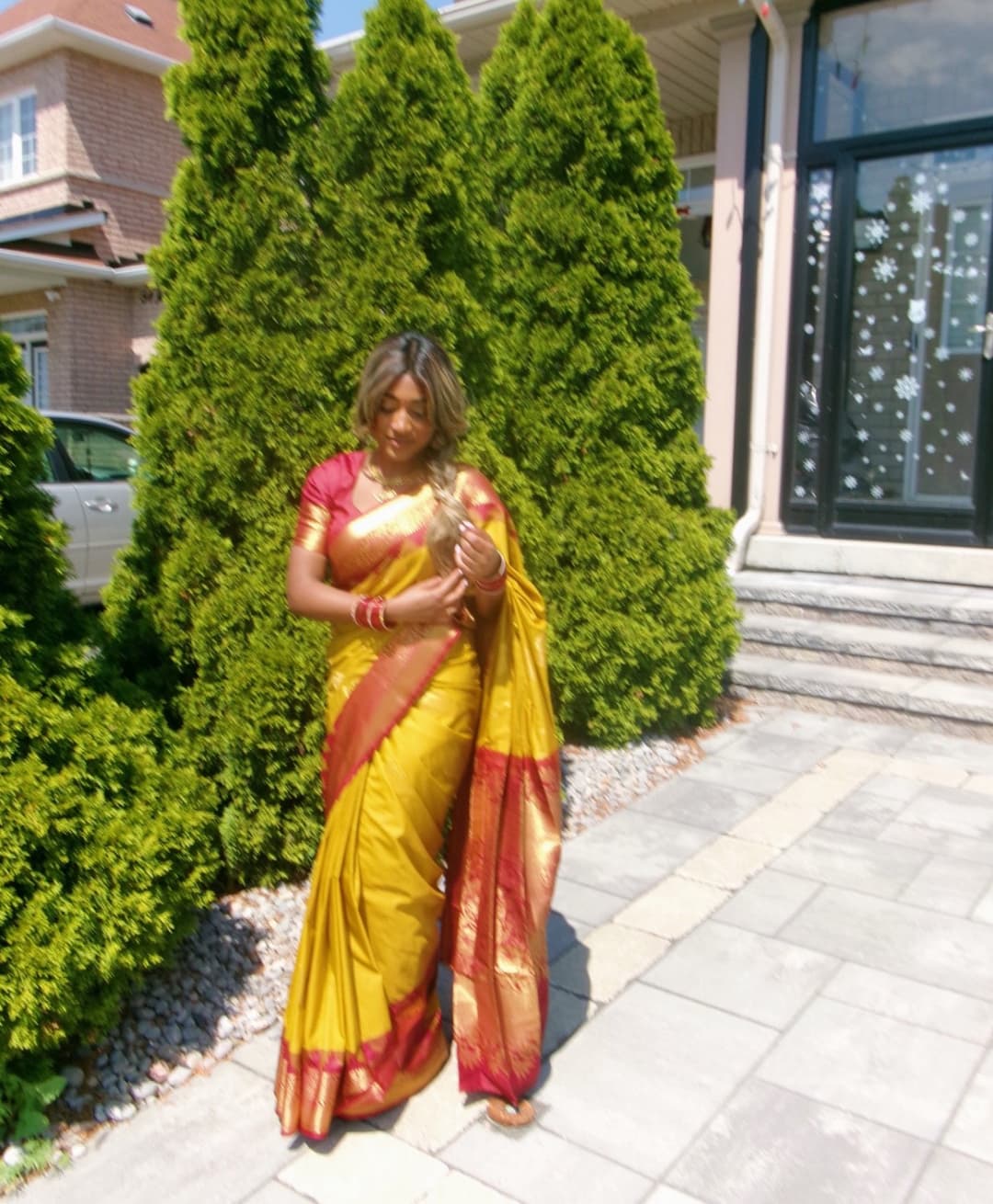 I know half of the tamil in toronto have jerked off to this tamil sexy gyaldem