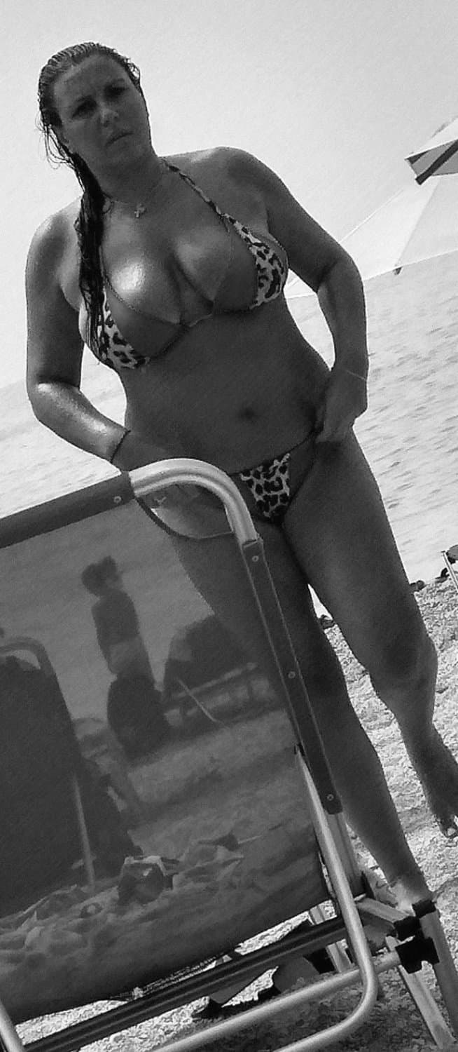 Horny son sends pictures of his busty mom from his inbox, and wants a rating for her