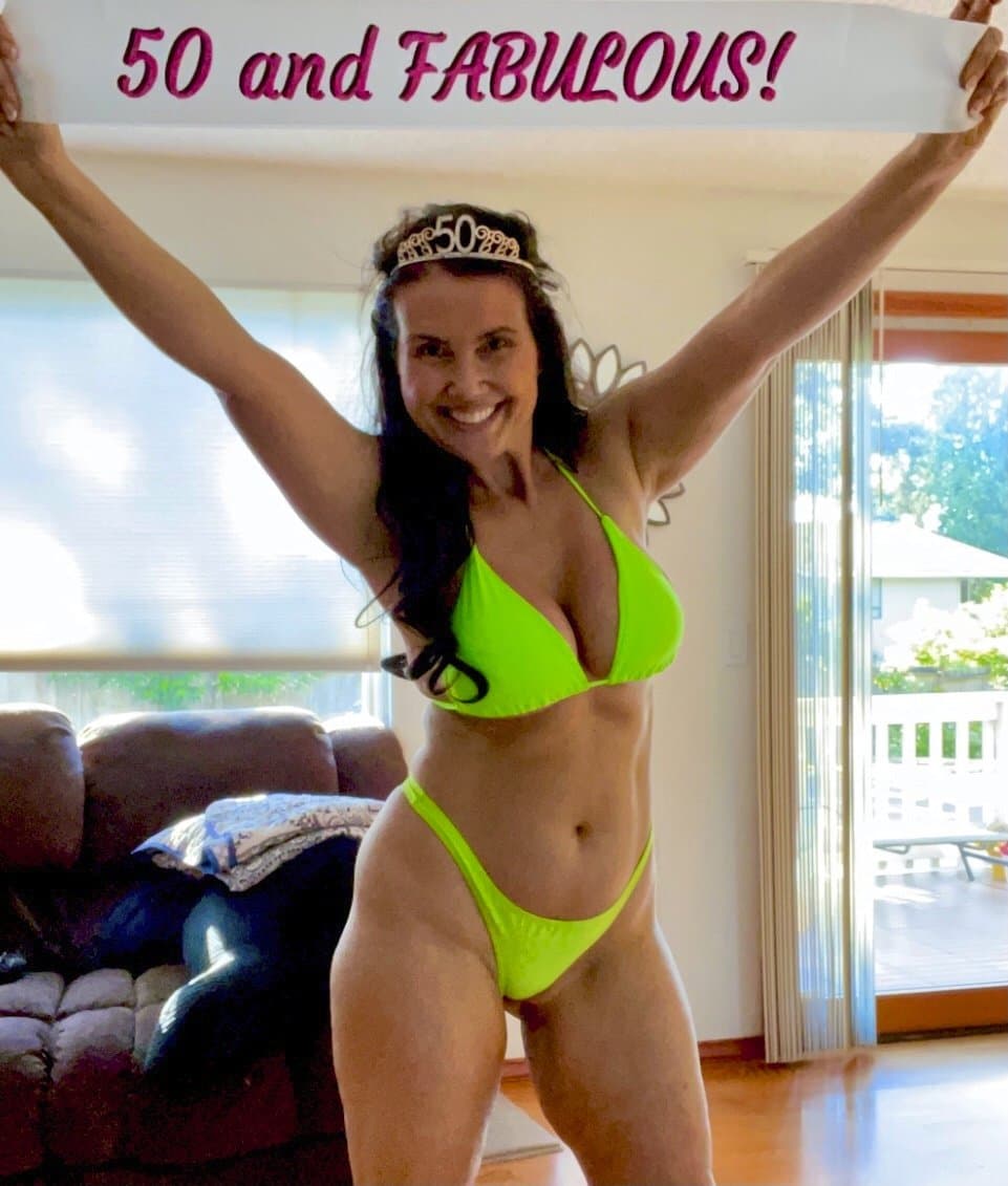 Amateur milf with the perfect milf body, big tits, big ass Neon bikini