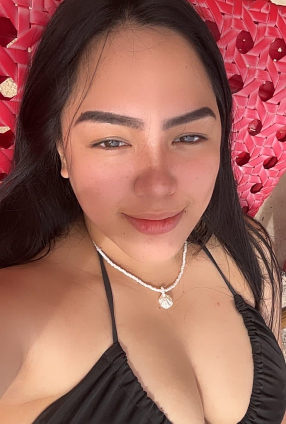 dick Sucking Lips goddess with nice big boobs