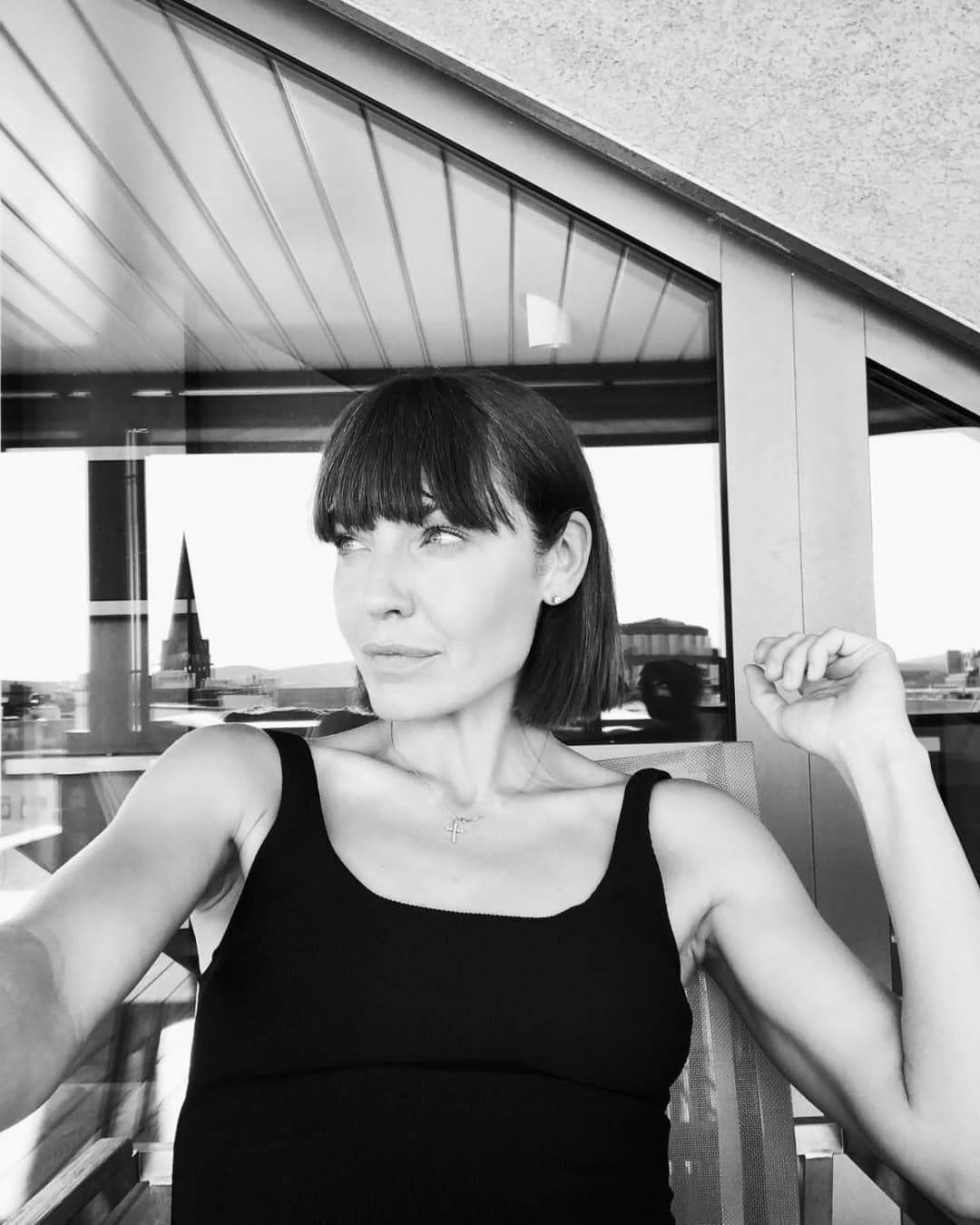 Ukrainian classy MILF. To exchange files message on KIK with same username as here